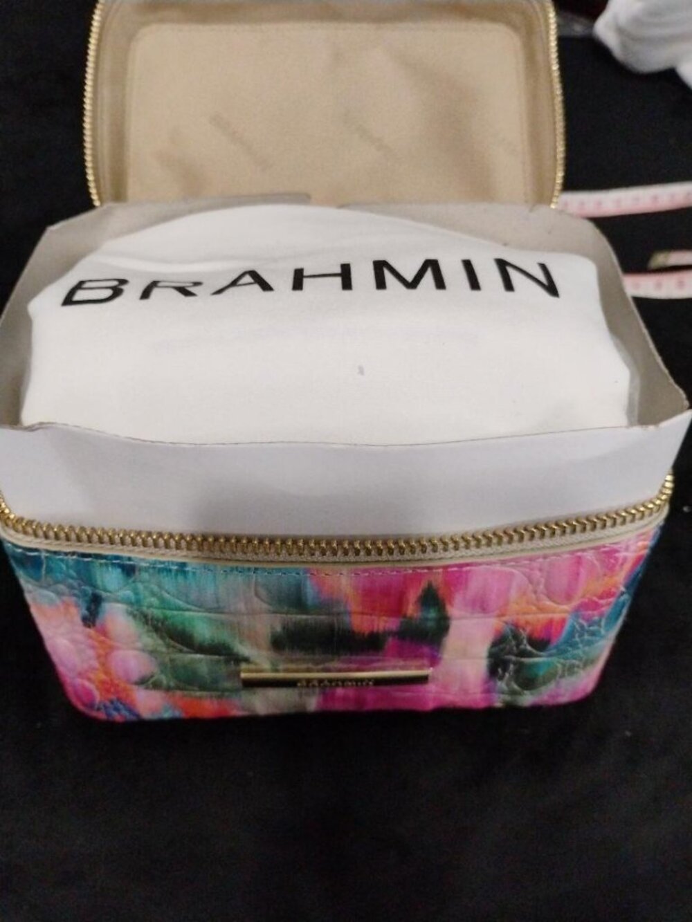 Brahmin Multicolor Impression Melbourne DI Iridescent Charmaine Travel Case NWT - Picture 9 of 11